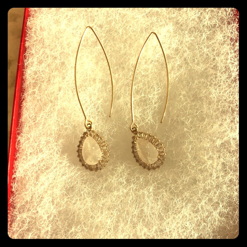 Pink quartz like on gold earwires